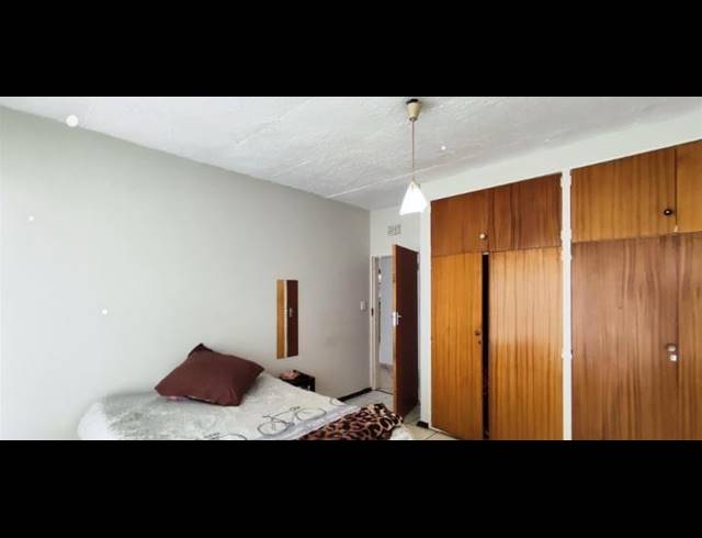 2 BEDROOM APARTMENT FOR SALE IN CRUYWAGEN PARK